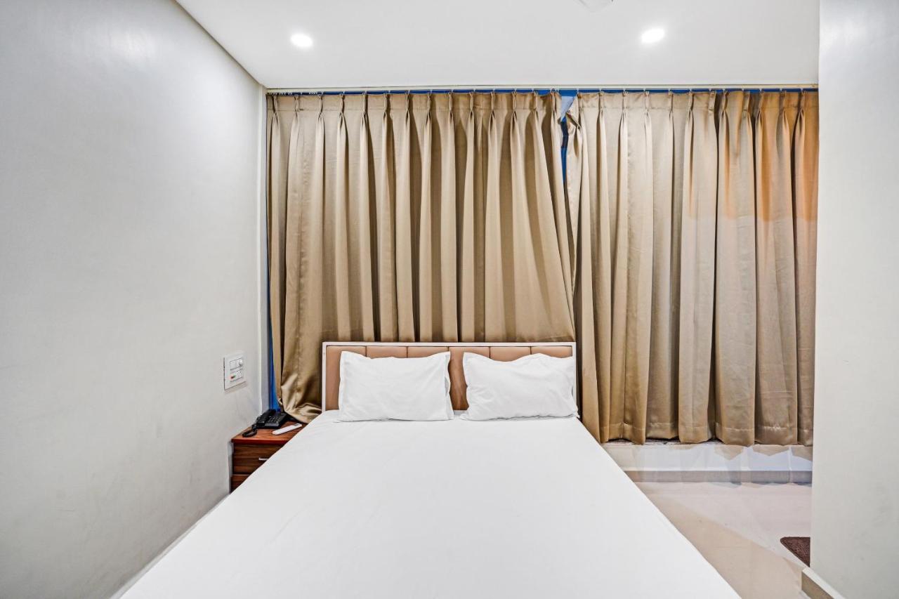 Collection O 83775 Hotel 4King Surat Exterior photo